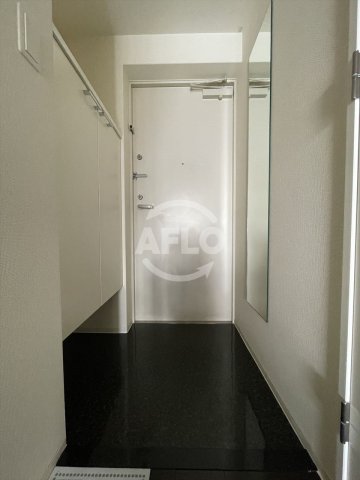 玄関　SERENiTE谷町croix（セレニテ谷町クロワ）　玄関