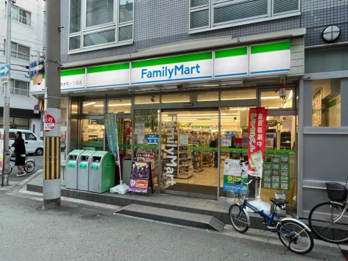 コンビニ　ファミリーマート 西本町一丁目店（コンビニ）まで117m