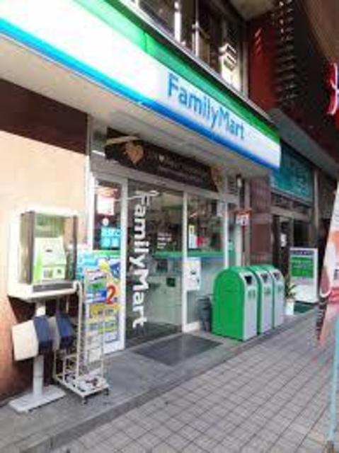 コンビニ　ファミリーマート中崎南店（コンビニ）まで166m