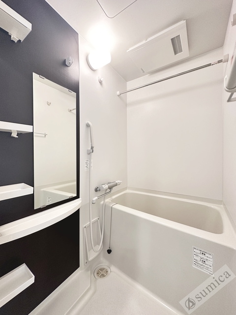バス・シャワールーム　浴室乾燥機付き♪