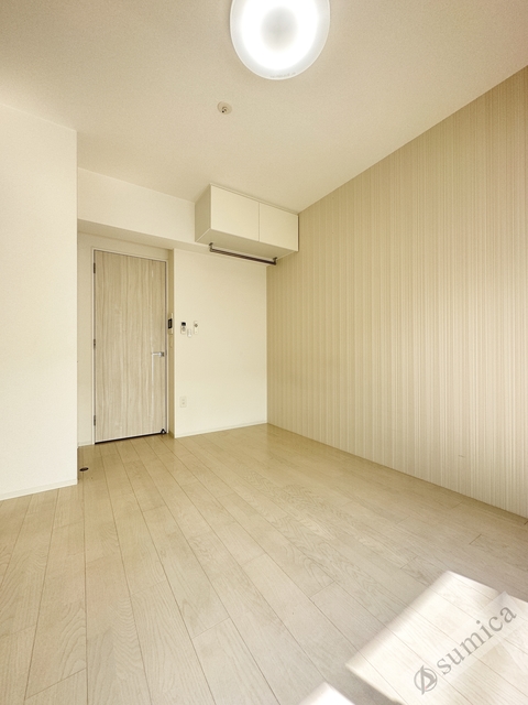 居室・リビング　吊戸棚収納付き＾＾