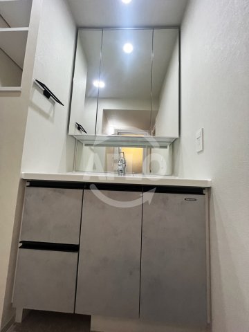 洗面設備　アーバネックス堺筋本町　独立洗面台