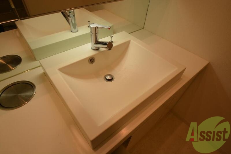 洗面設備　清潔感ある洗面です