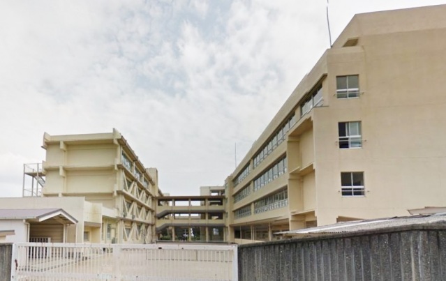 中学校　茨木市立西陵中学校（中学校）まで1286m