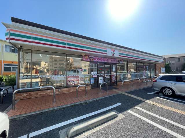 コンビニ　セブン－イレブン東大阪柏田本町店（コンビニ）まで365m