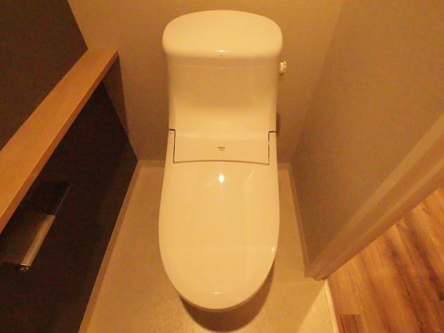 トイレ　※別室の参考写真の為、現況優先です。