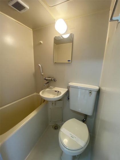 バス・シャワールーム　※他号室の写真です