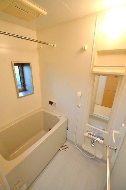 バス・シャワールーム　追い炊き機能付