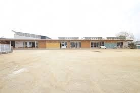 幼稚園・保育園　花園幼稚園（幼稚園・保育園）まで700m