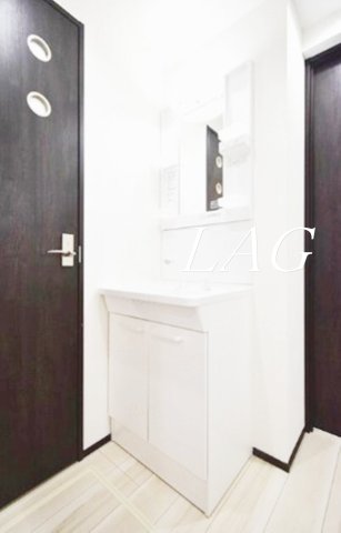 洗面設備　独立洗面台です。