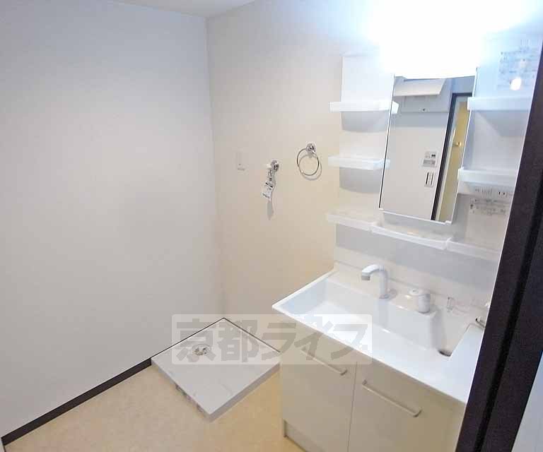 洗面設備　脱衣洗面所です。