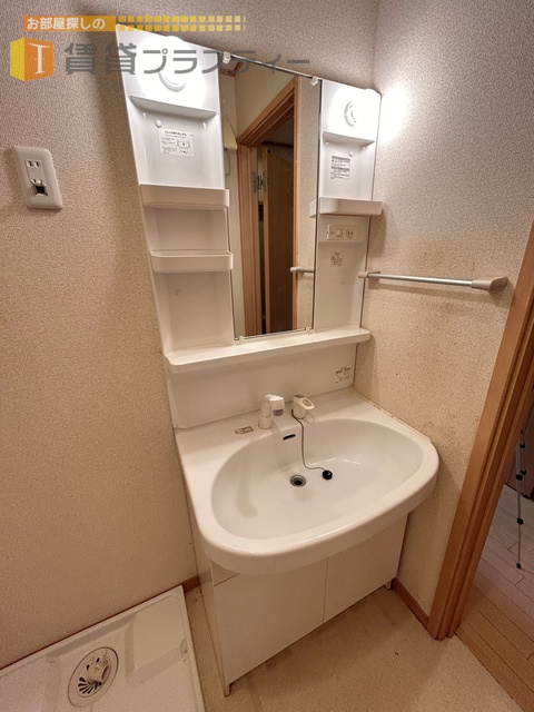 洗面設備　独立洗面台はマスト