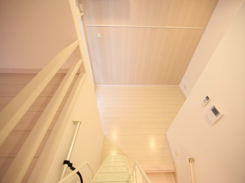 バルコニー　洋室5.1帖　ロフト4.6帖（収納でもお部屋でも使えます）