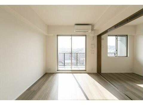 居室・リビング　使いやすい形の為、レイアウトを楽しめます♪