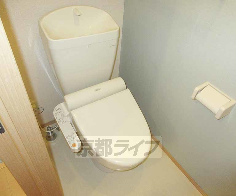 トイレ　ウォシュレット付き