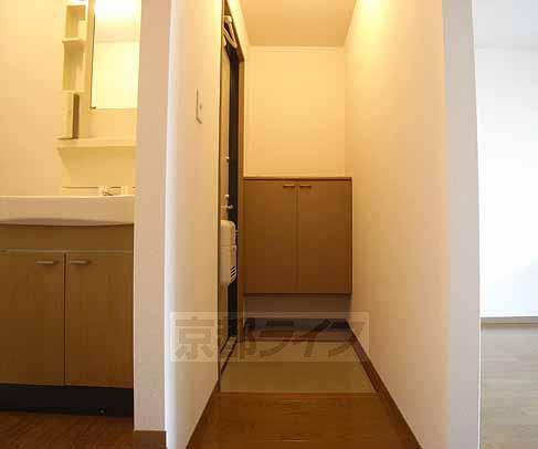 玄関　シューズボックスございます