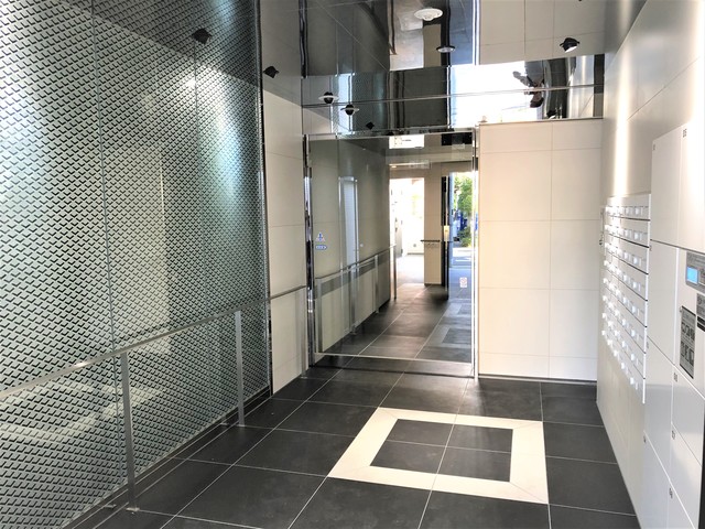 エントランス　清潔なエントランスです