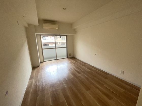 居室・リビング　※別部屋の写真です