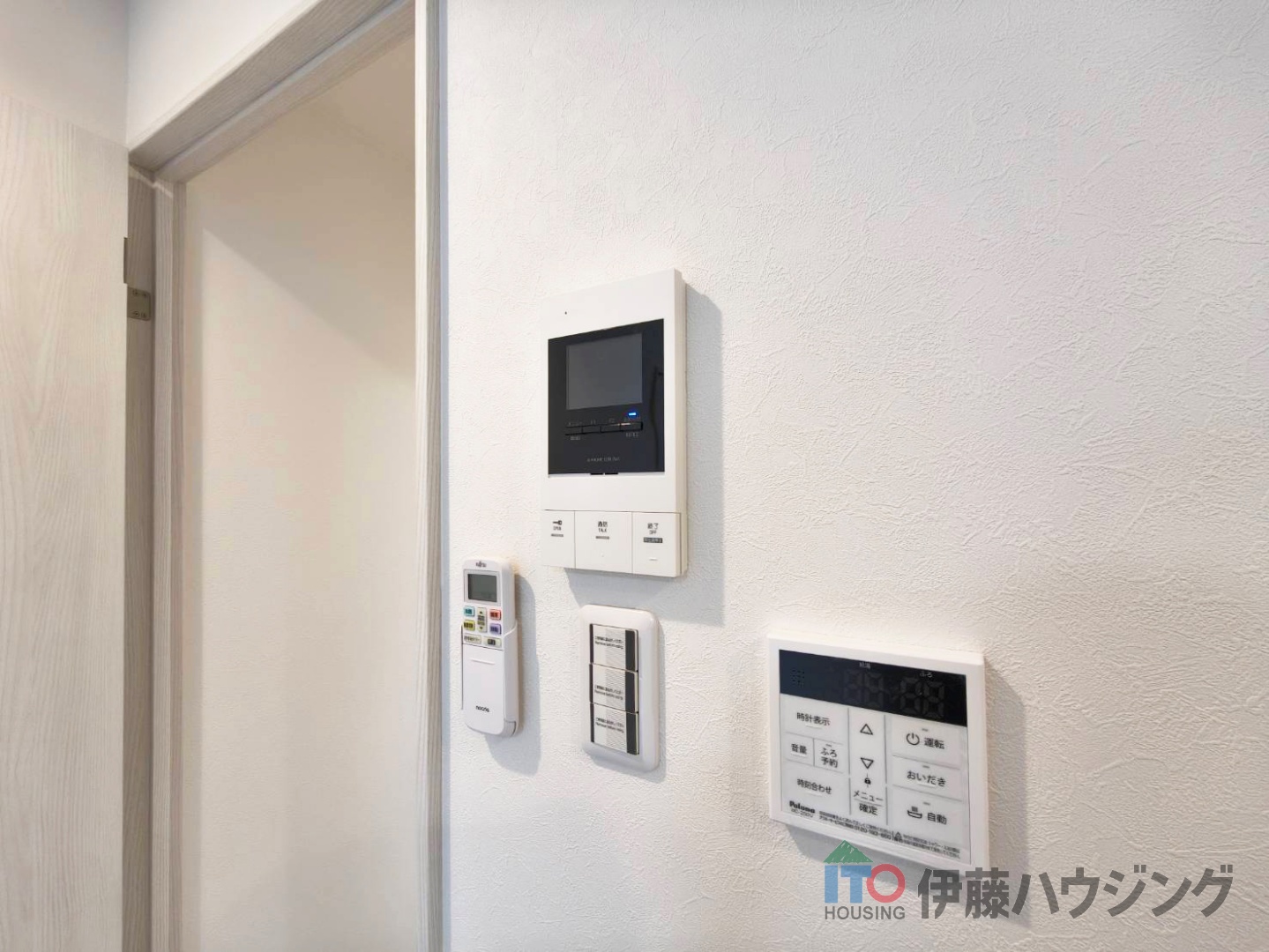 セキュリティ　同間取りの別部屋の写真です。色合い等違う場合がございます。