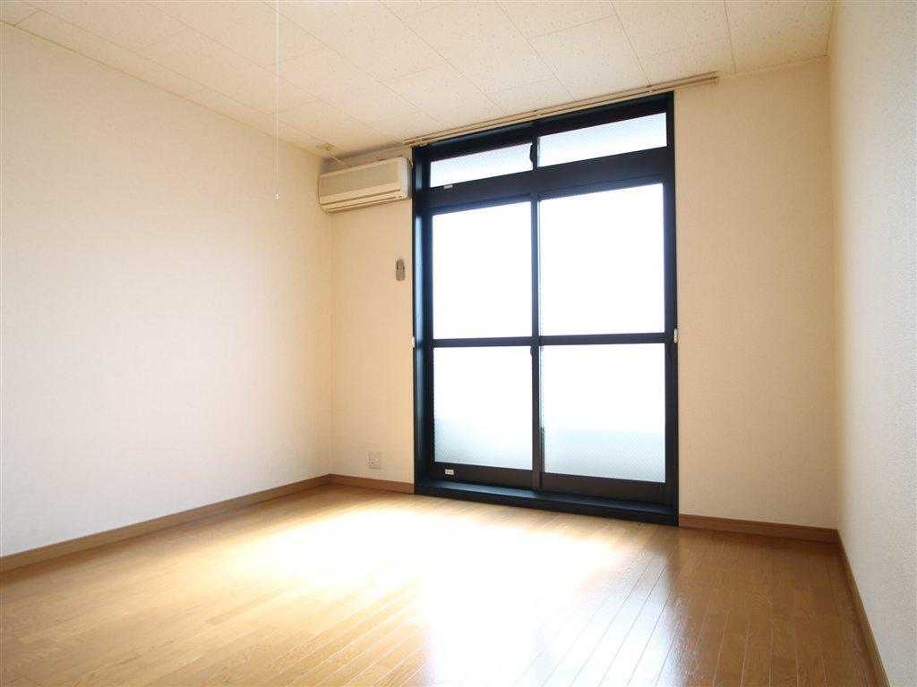 居室・リビング　日当たり良好☆