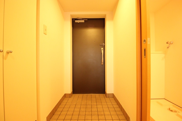 玄関　※別室の参考写真の為、現況優先です。