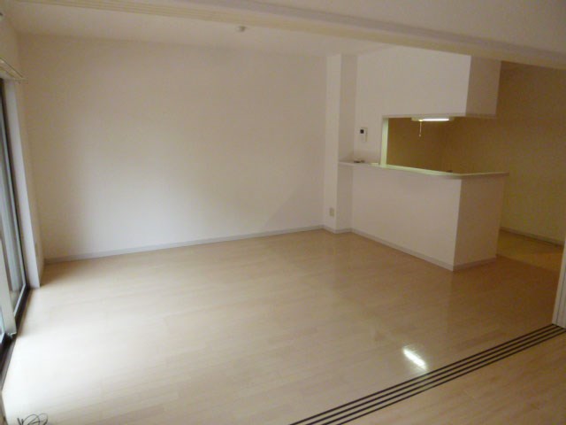 居室・リビング　写真は同型タイプ