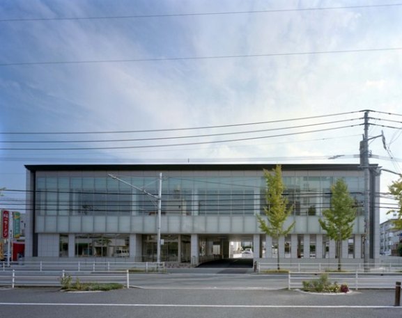 銀行　福岡銀行那珂川支店（銀行）まで411m