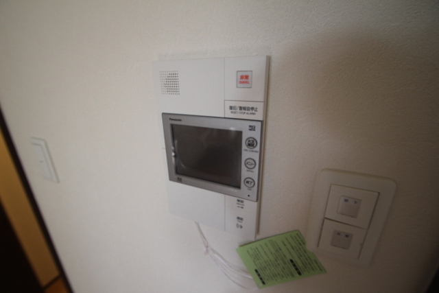 セキュリティ　写真は別号室のものです。