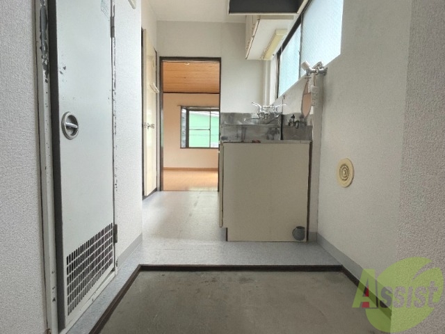 玄関　玄関は、お客さんが来ても問題ない広さですね。