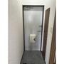 玄関　同建物の別部屋の写真です。。