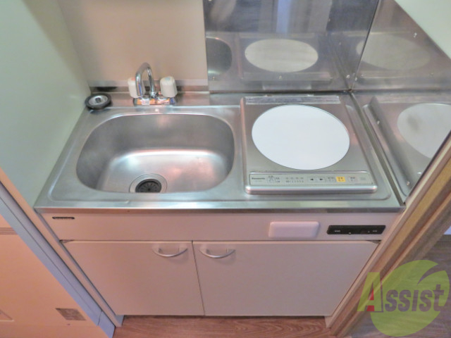 キッチン　キッチンはクッキングヒーターになりますねー