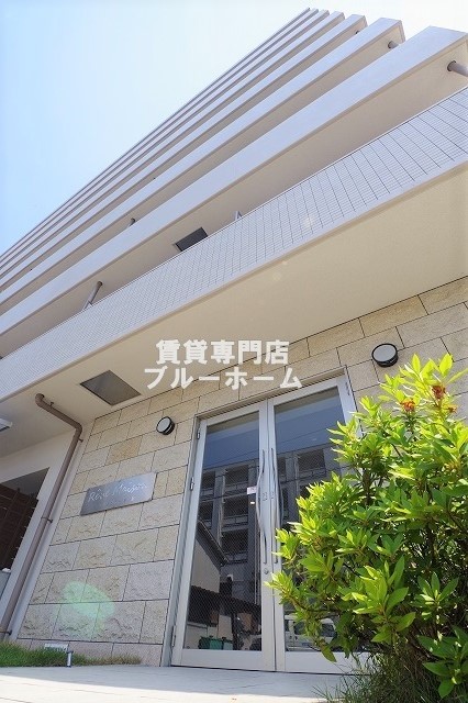 建物外観　2019年建築の鉄筋コンクリート造の建物