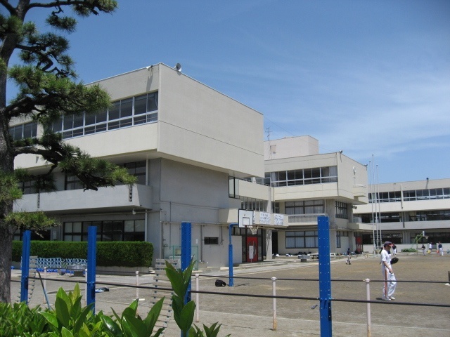 小学校　瑞穂市立穂積小学校（小学校）まで1235m