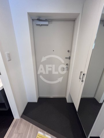 玄関　アドバンス江坂ラシュレ　玄関