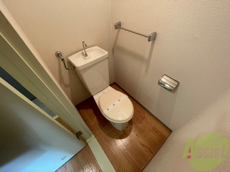 トイレ　こちらはトイレです。お手入れも楽ちんです！