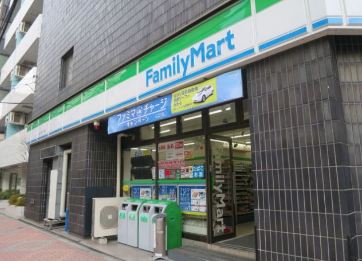 コンビニ　ファミリーマート台東三筋一丁目店（コンビニ）まで353m