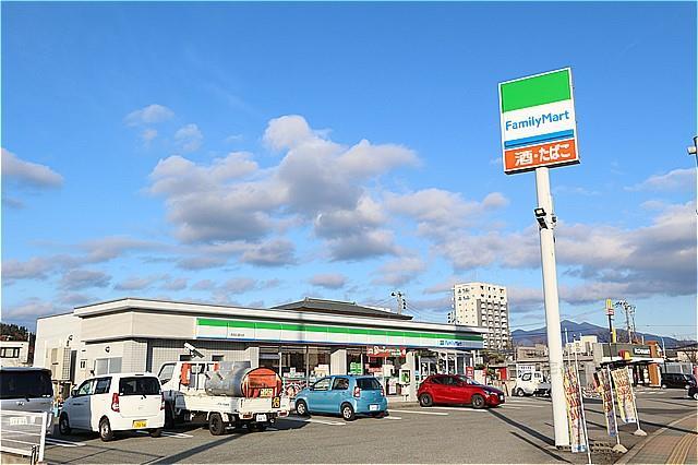 コンビニ　ファミリーマート秋田広面北店（コンビニ）まで350m