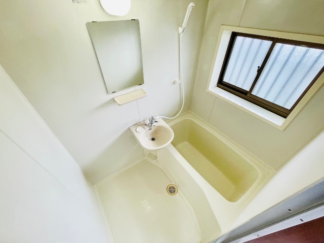 バス・シャワールーム　別部屋参照。