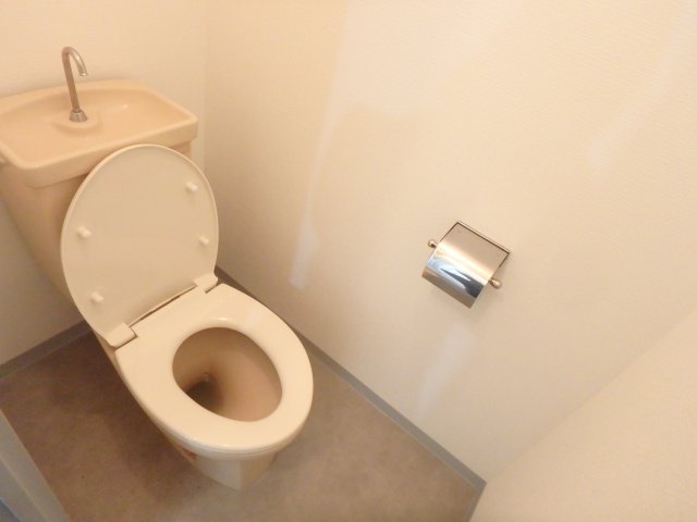 トイレ　シンプルで使いやすいトイレです