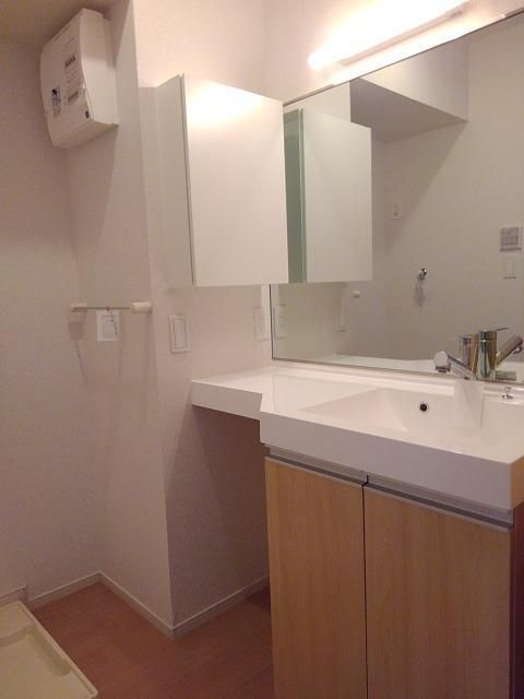 洗面設備　忙しい朝には欠かせない洗面所です