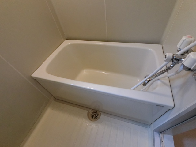 バス・シャワールーム　※別部屋参考写真