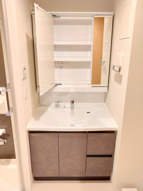 洗面設備　同仕様