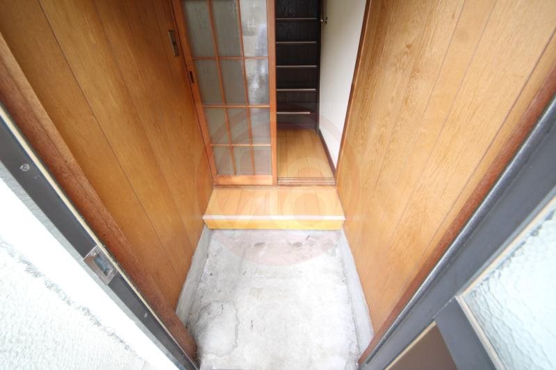 玄関　収納もある玄関です