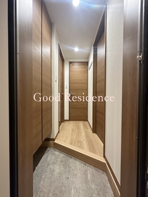 玄関　夜景の綺麗な【丘の見える公園】まで徒歩15分♪オススメ物件！