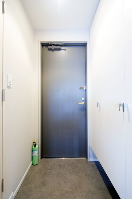 玄関　※写真は同タイプ住戸です。
