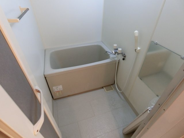 バス・シャワールーム　他のお部屋の参考写真となります。