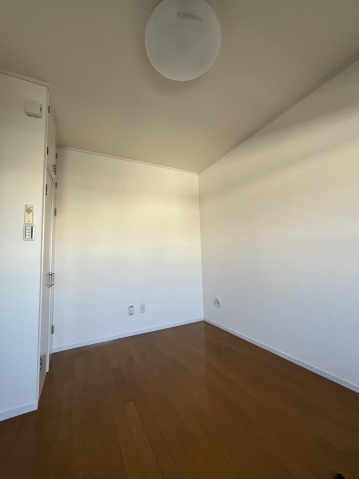 居室・リビング　同物件別号室の写真です。