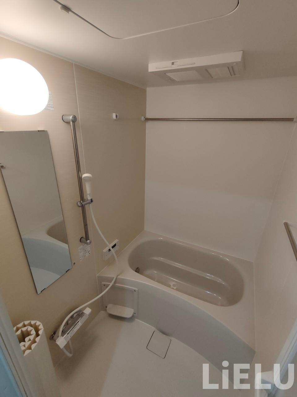 バス・シャワールーム　同シリーズ物件のモデルルームになります※現況優先