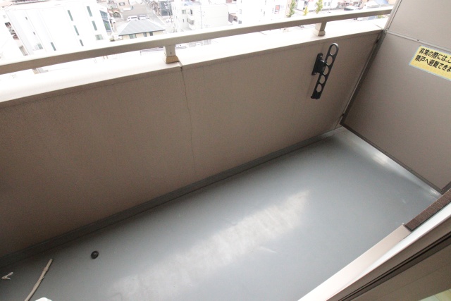 バルコニー　※別室の参考写真の為、現況優先です。