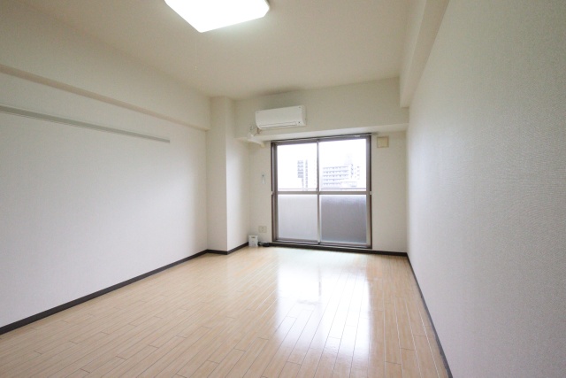 居室・リビング　※別室の参考写真の為、現況優先です。